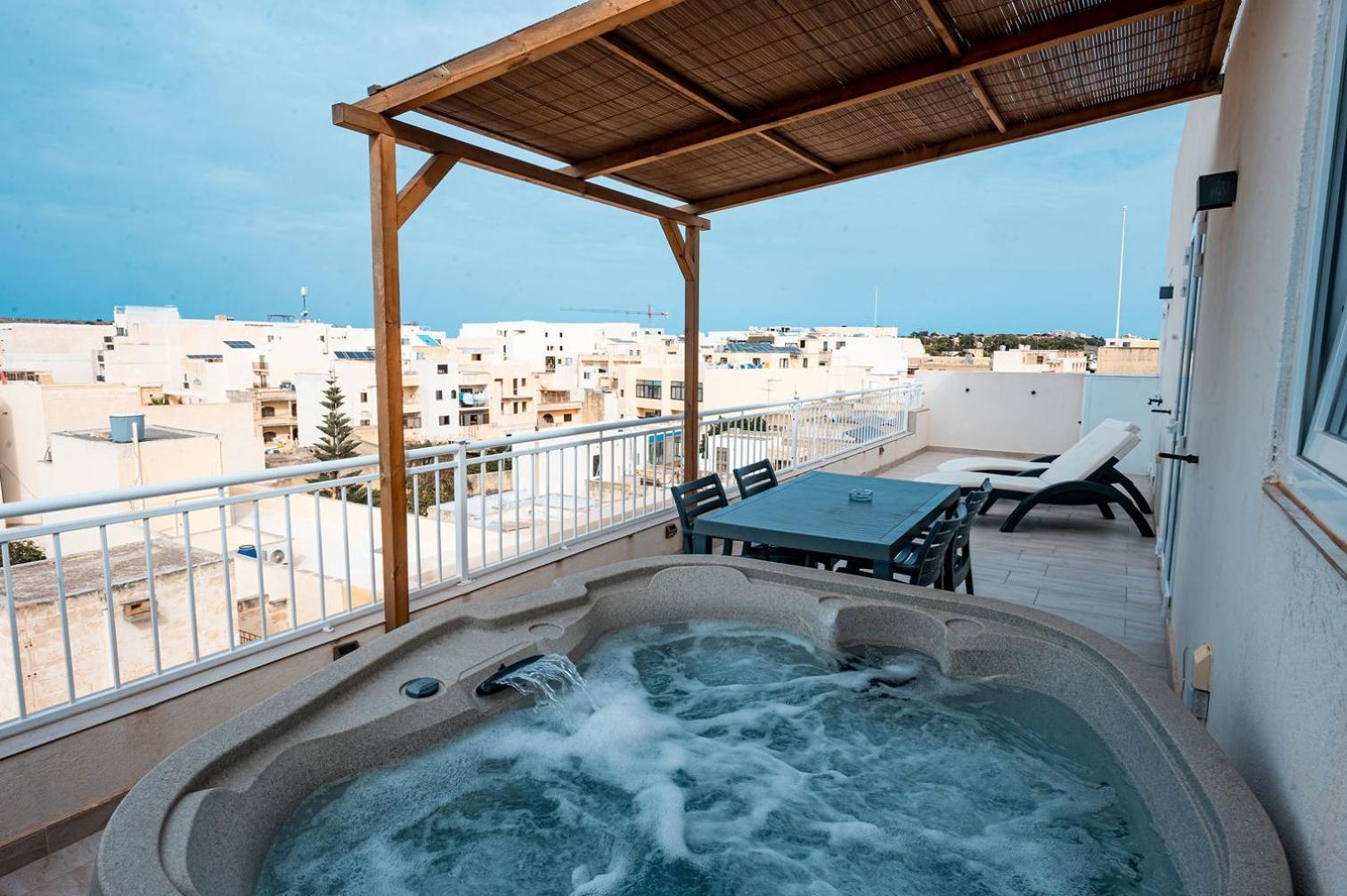 The Willows Penthouses With Jacuzzi Ghajn il-Kbira  Exterior foto